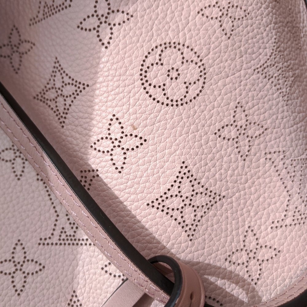SOLD 💔Louis Vuitton 💎Hina PM Leather Bag💕 - Picture 6 of 16